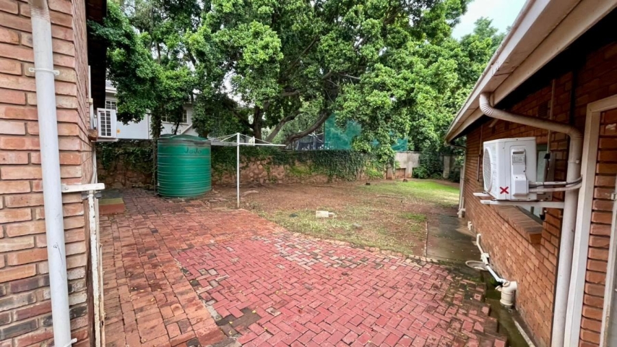 5 Bedroom Property for Sale in Safari Gardens North West